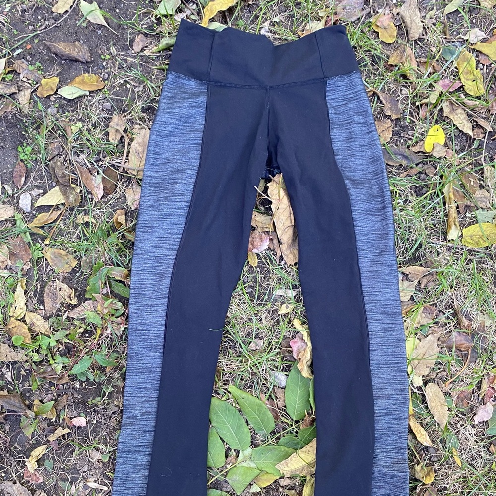 Womens Lululemon Leggings Black & Gray Long Comfy Yoga Small Stripes Size 8